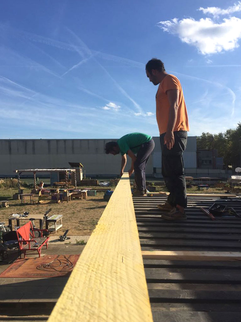 s+A-1809-ESPIM-sur-le-toit-